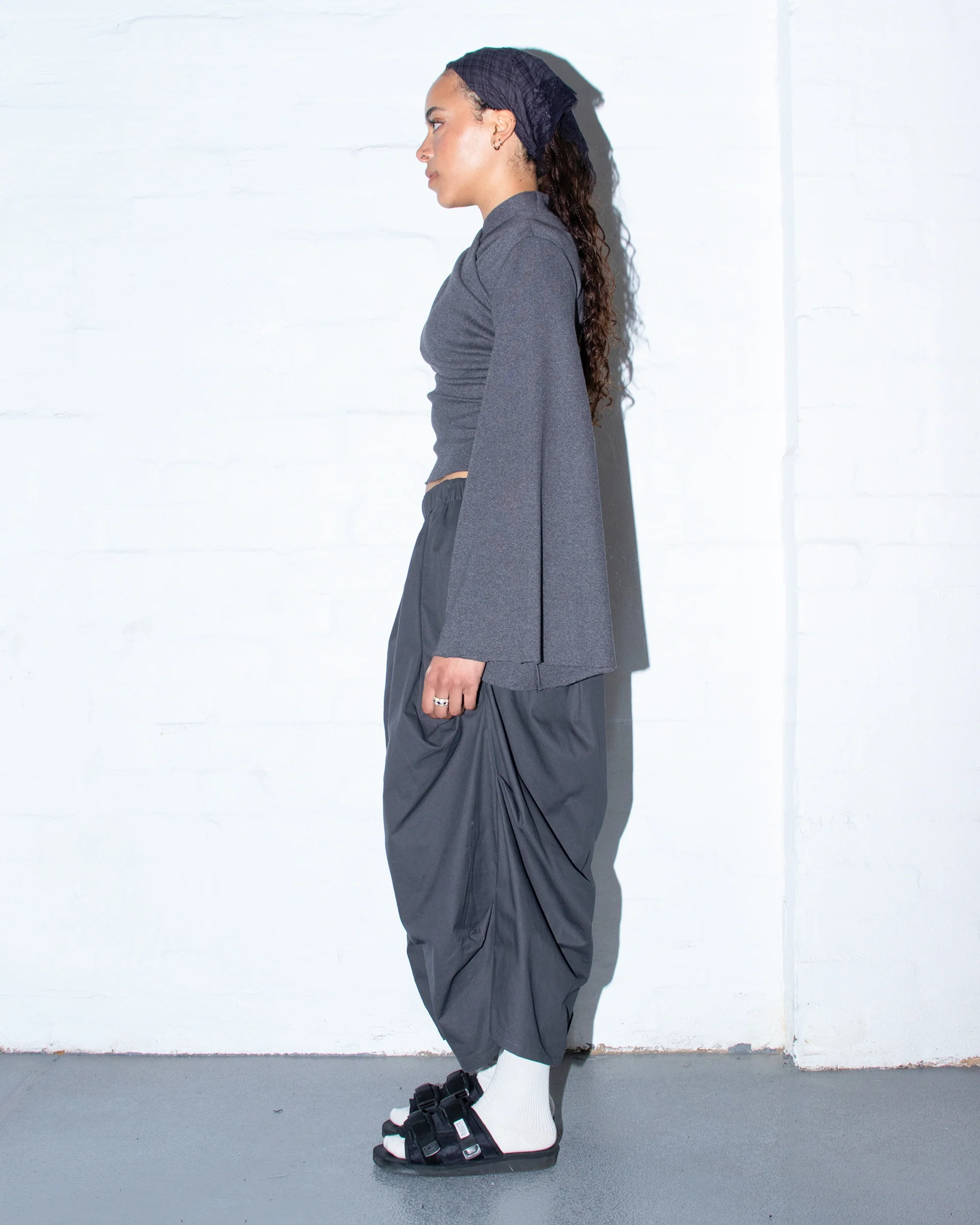 Long Sleeve Kimono Ribbed Top in Charcoal - Image 5