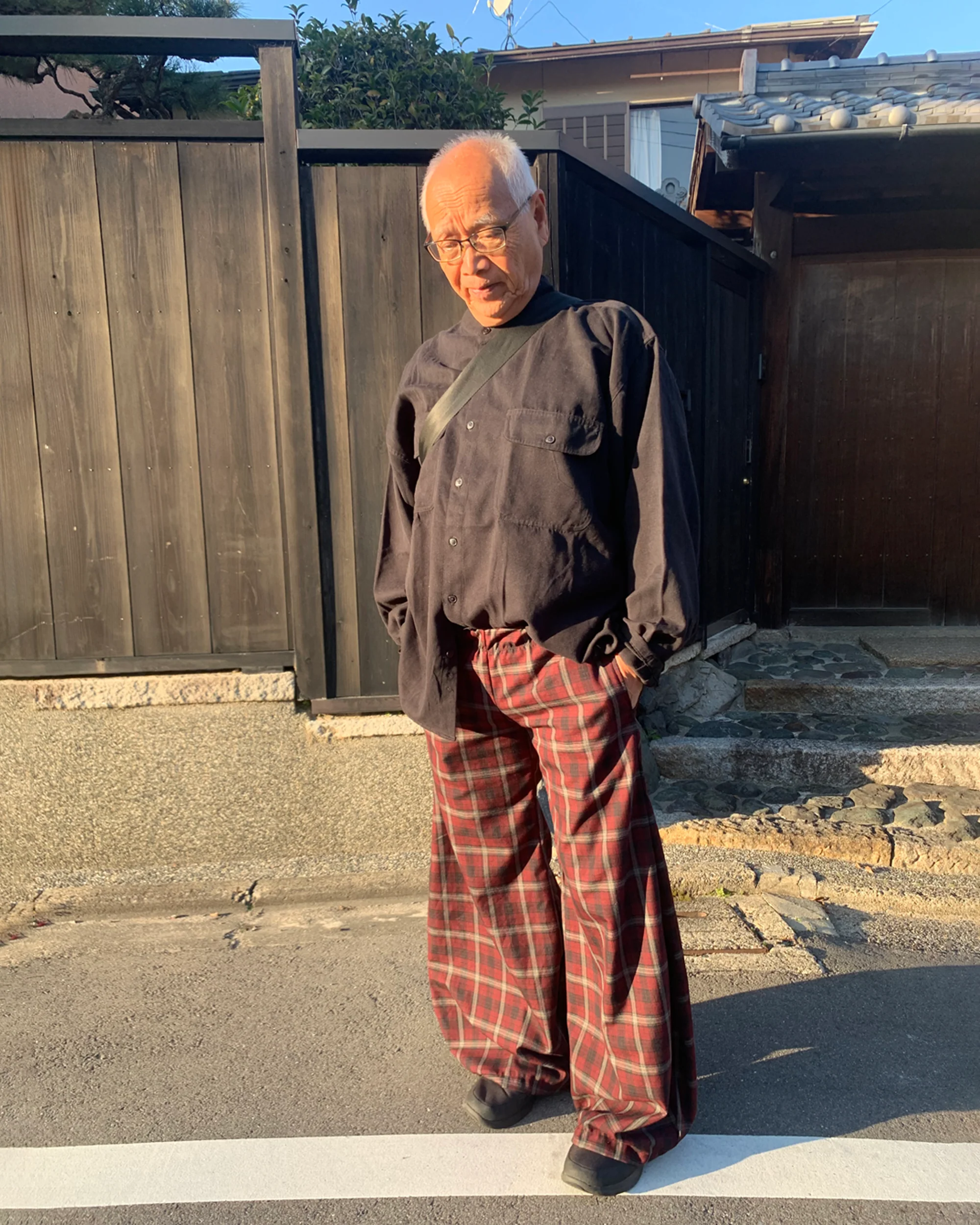 Puff Pant in Wine - Image 14