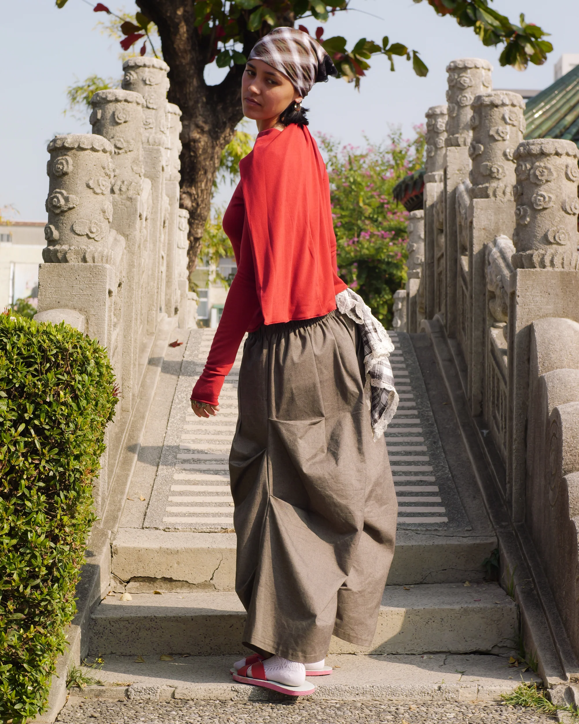 Toshi Pants in Chia - Image 13